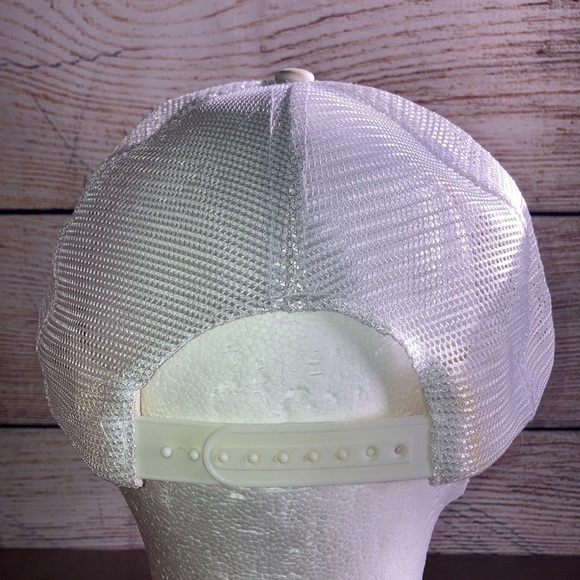 New Vintage Trucker Hat Cattleman’s In Las Cruces NM Cream & White - Picture 4 of 7